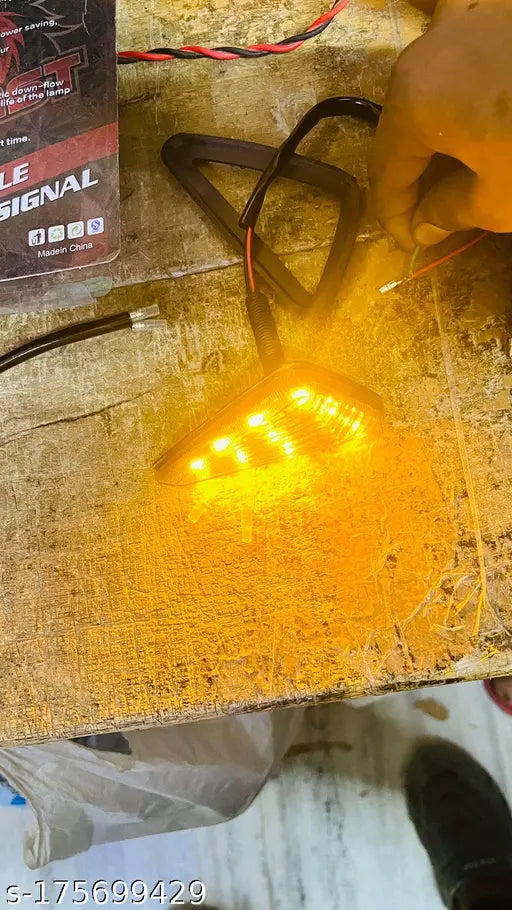 Motorcycle Turn Signal Triangle Indicators Amber LED Yamaha YZF R15 V3 , Black